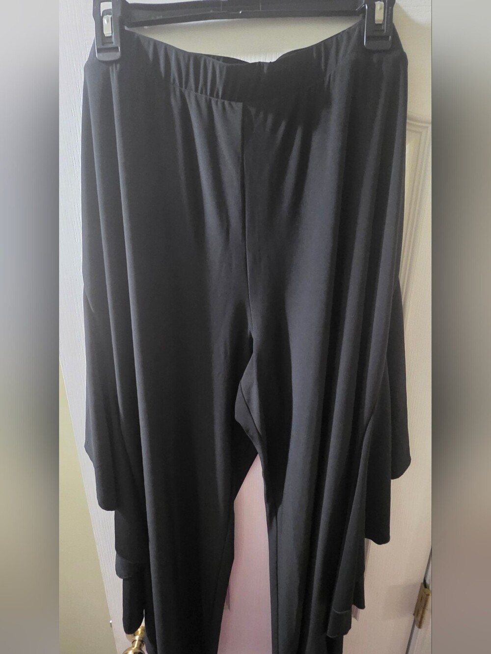 Antthony Black Ruffle Wide-Leg  Pants
